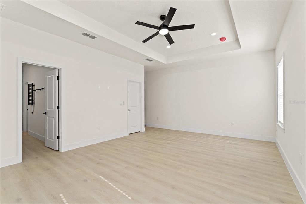 For Sale: $439,900 (4 beds, 3 baths, 2362 Square Feet)