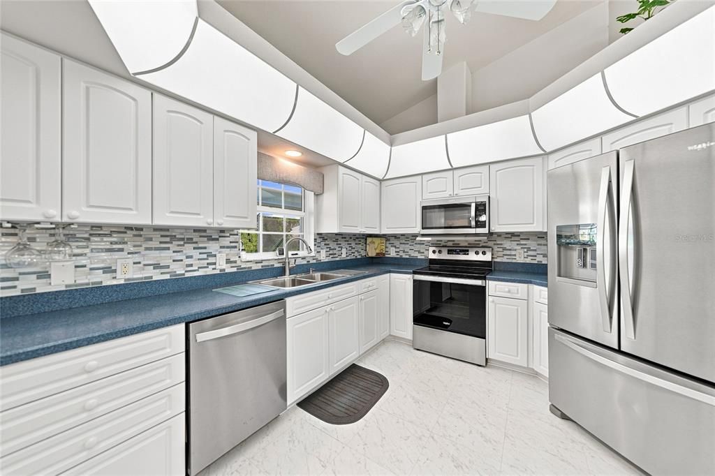 En Venta: $379,900 (3 camas, 2 baños, 2030 Pies cuadrados)
