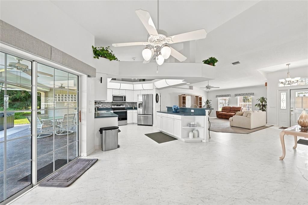 En Venta: $379,900 (3 camas, 2 baños, 2030 Pies cuadrados)