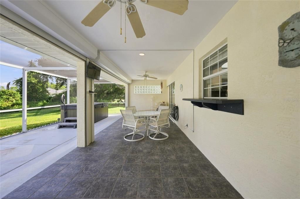 En Venta: $379,900 (3 camas, 2 baños, 2030 Pies cuadrados)