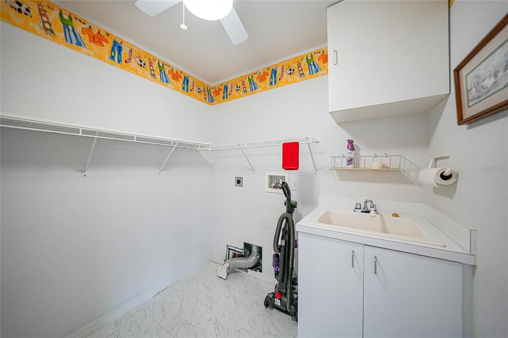 En Venta: $379,900 (3 camas, 2 baños, 2030 Pies cuadrados)