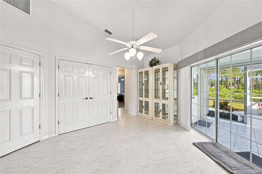 En Venta: $379,900 (3 camas, 2 baños, 2030 Pies cuadrados)