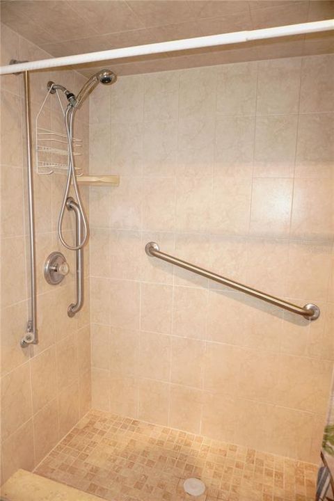 En Venta: $134,900 (2 camas, 1 baños, 825 Pies cuadrados)