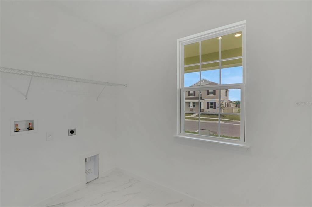 Active With Contract: $412,822 (3 beds, 2 baths, 1772 Square Feet)