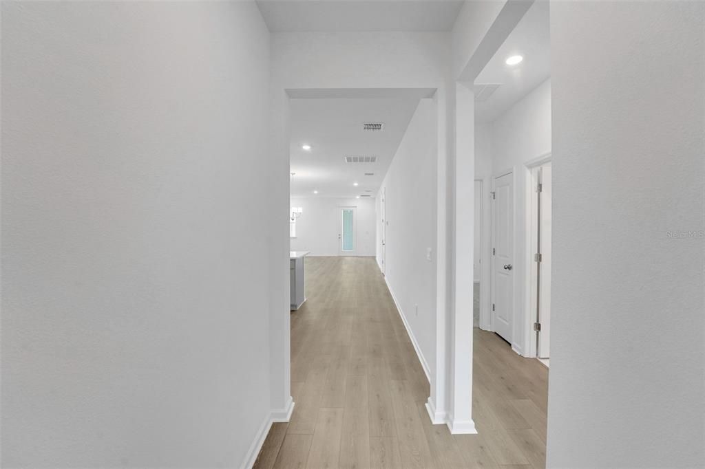 Active With Contract: $405,990 (3 beds, 2 baths, 1772 Square Feet)