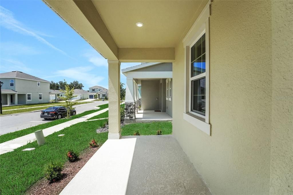 Active With Contract: $405,990 (3 beds, 2 baths, 1772 Square Feet)