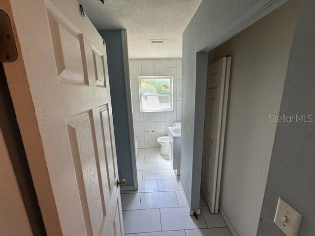 For Sale: $299,900 (4 beds, 2 baths, 1412 Square Feet)