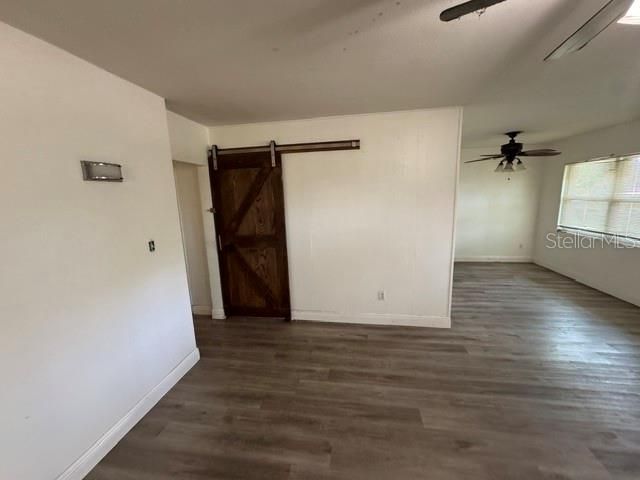 For Sale: $299,900 (4 beds, 2 baths, 1412 Square Feet)