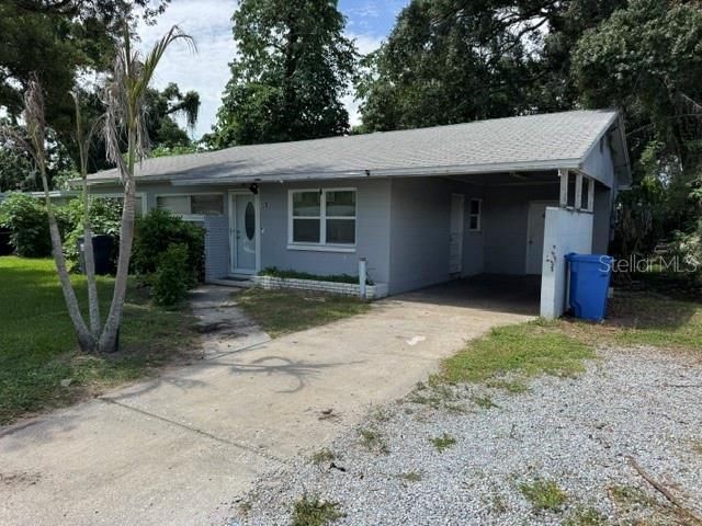 For Sale: $299,900 (4 beds, 2 baths, 1412 Square Feet)