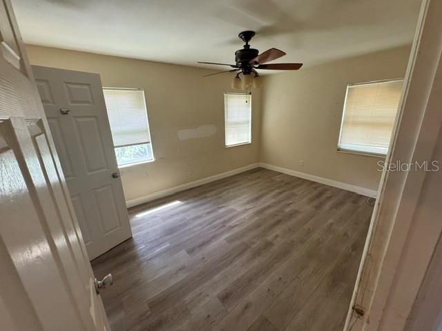 For Sale: $299,900 (4 beds, 2 baths, 1412 Square Feet)