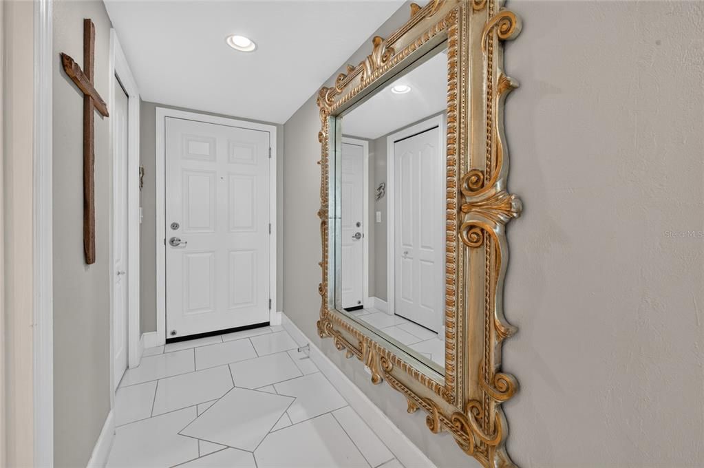 For Sale: $565,000 (2 beds, 2 baths, 1561 Square Feet)