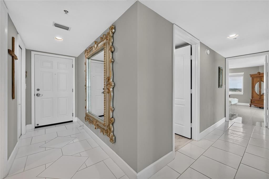 For Sale: $565,000 (2 beds, 2 baths, 1561 Square Feet)