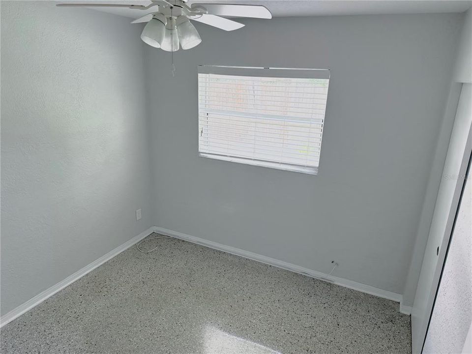 For Sale: $329,900 (3 beds, 2 baths, 988 Square Feet)