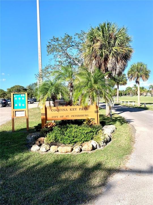 For Sale: $329,900 (3 beds, 2 baths, 988 Square Feet)