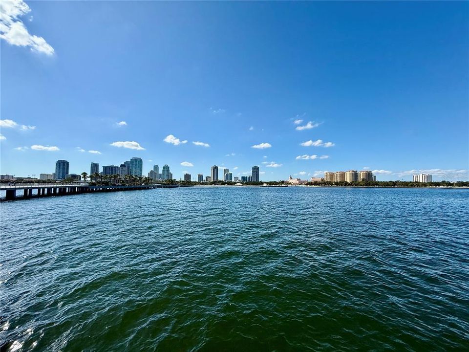 For Sale: $329,900 (3 beds, 2 baths, 988 Square Feet)