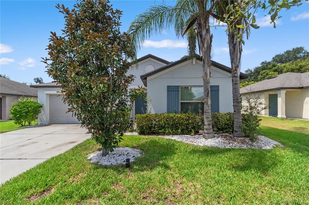 For Sale: $317,999 (4 beds, 2 baths, 1936 Square Feet)