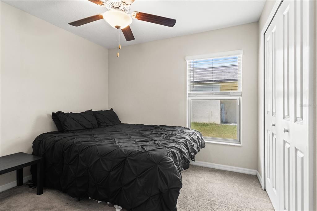 For Sale: $317,999 (4 beds, 2 baths, 1936 Square Feet)