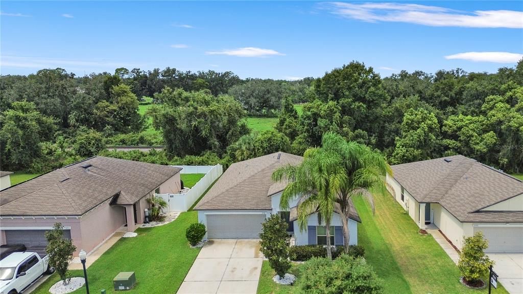 For Sale: $317,999 (4 beds, 2 baths, 1936 Square Feet)