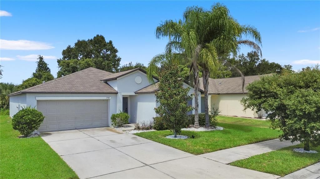 For Sale: $317,999 (4 beds, 2 baths, 1936 Square Feet)