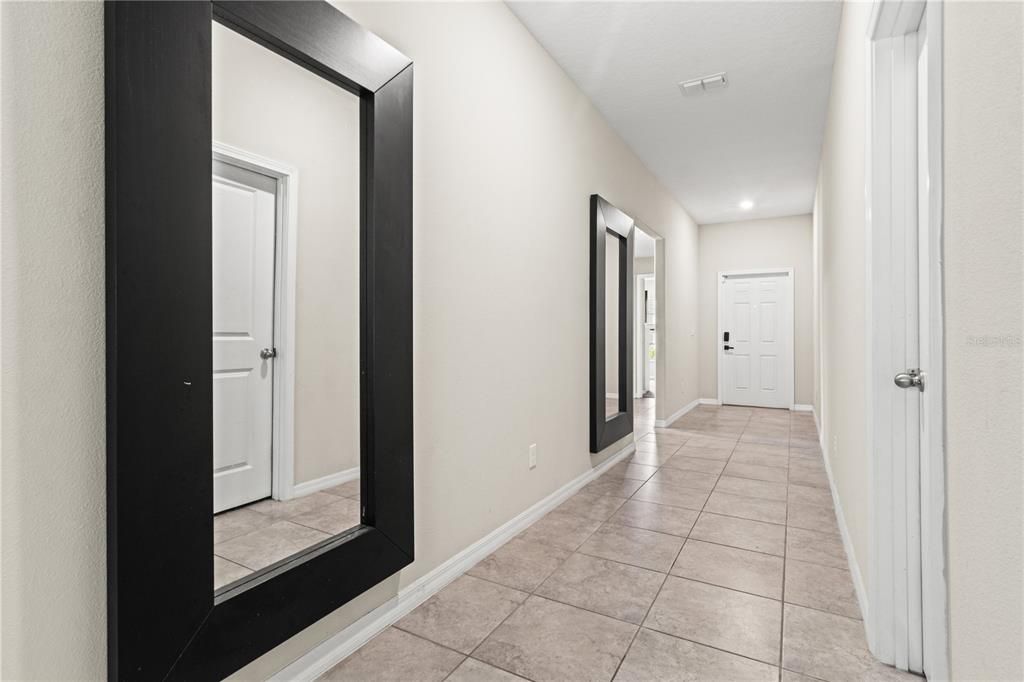 For Sale: $317,999 (4 beds, 2 baths, 1936 Square Feet)