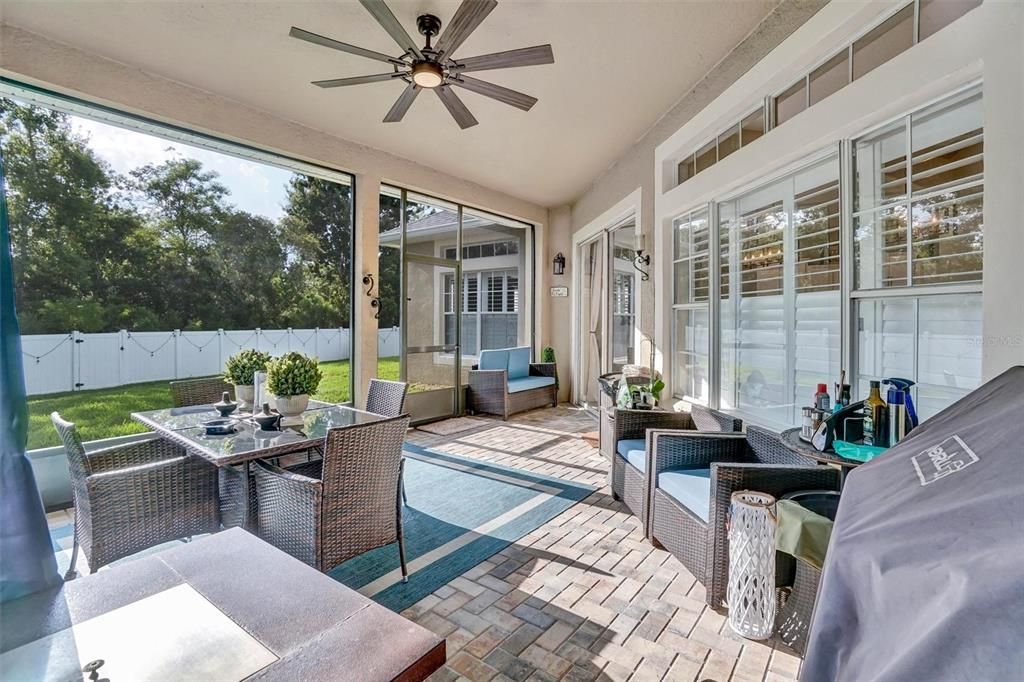 En Venta: $764,995 (4 camas, 4 baños, 2841 Pies cuadrados)