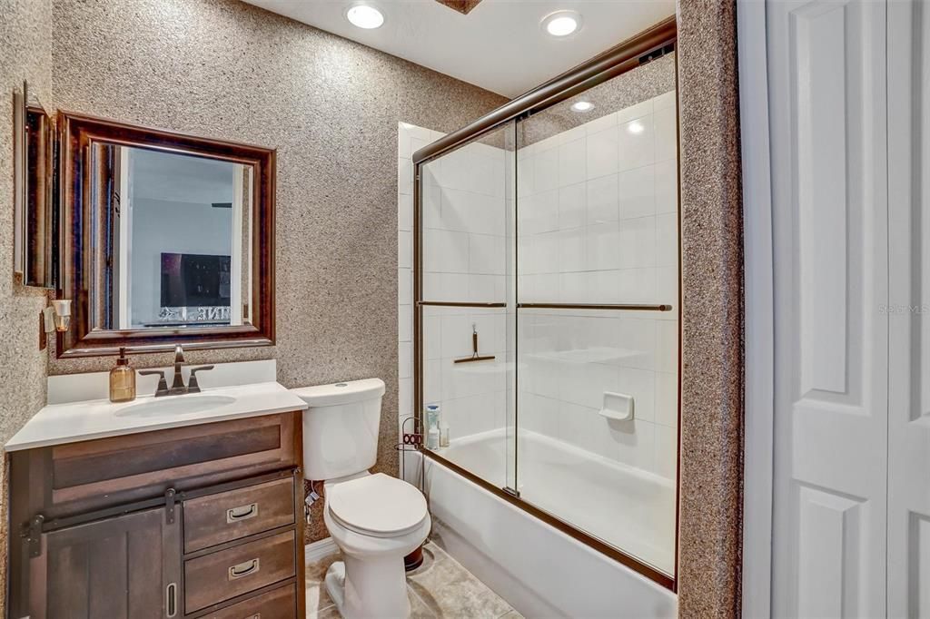 En Venta: $764,995 (4 camas, 4 baños, 2841 Pies cuadrados)