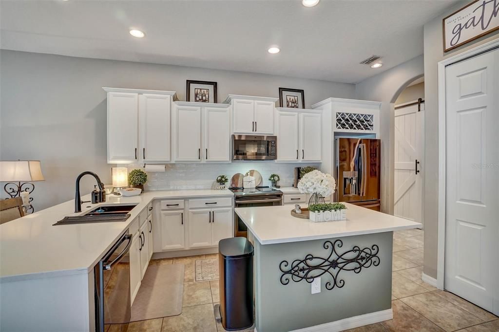 En Venta: $764,995 (4 camas, 4 baños, 2841 Pies cuadrados)