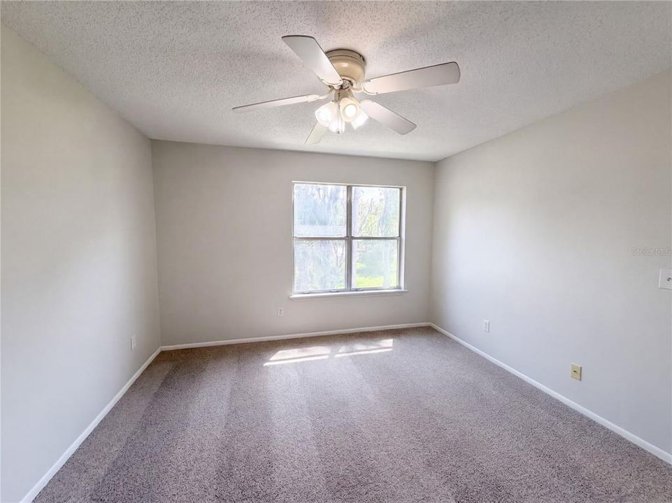 For Sale: $120,000 (2 beds, 2 baths, 833 Square Feet)