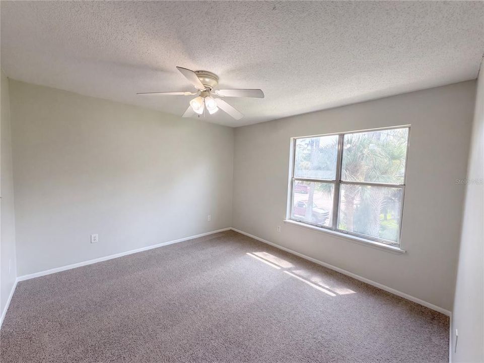 For Sale: $120,000 (2 beds, 2 baths, 833 Square Feet)