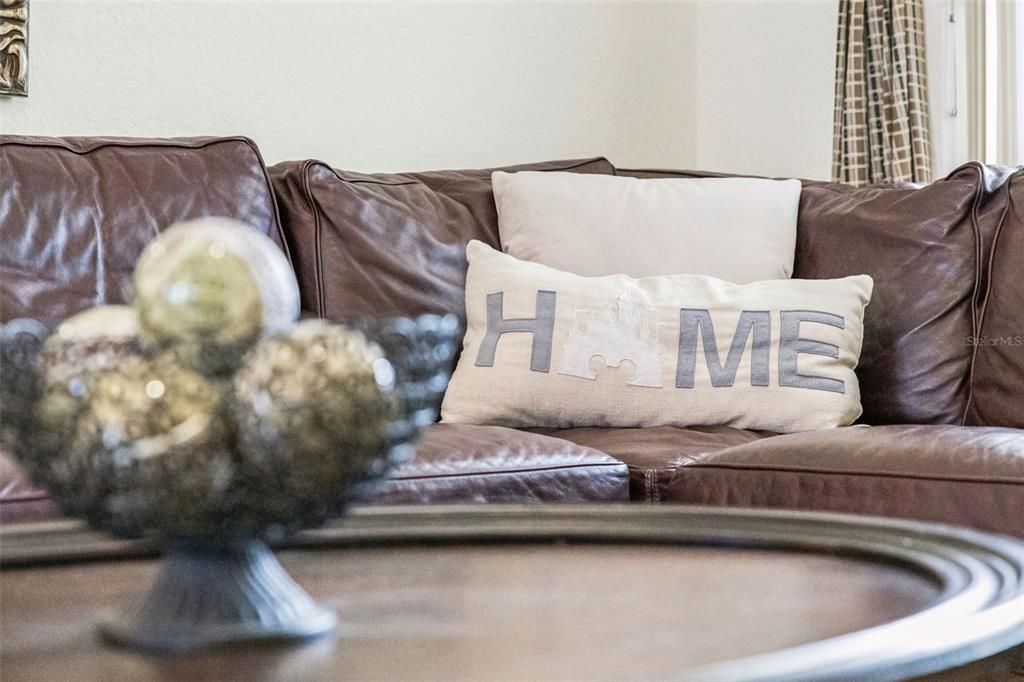 En Venta: $629,000 (4 camas, 3 baños, 2788 Pies cuadrados)