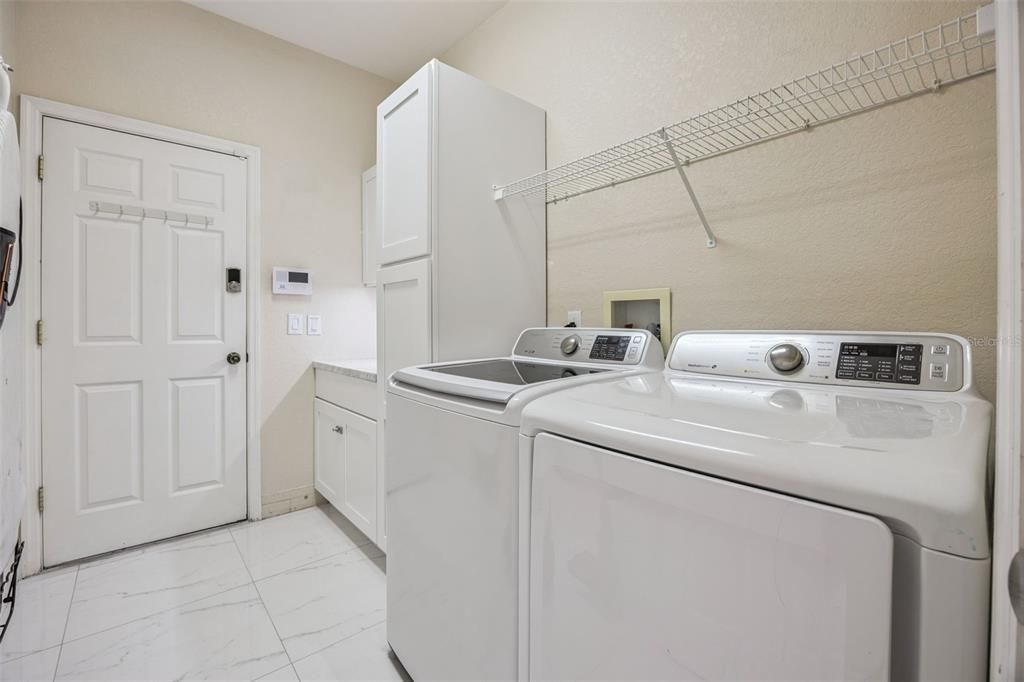 En Venta: $629,000 (4 camas, 3 baños, 2788 Pies cuadrados)
