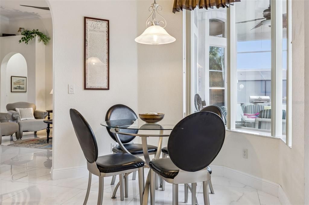 En Venta: $629,000 (4 camas, 3 baños, 2788 Pies cuadrados)