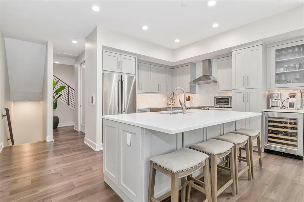 For Rent: $7,000 (3 beds, 3 baths, 2700 Square Feet)