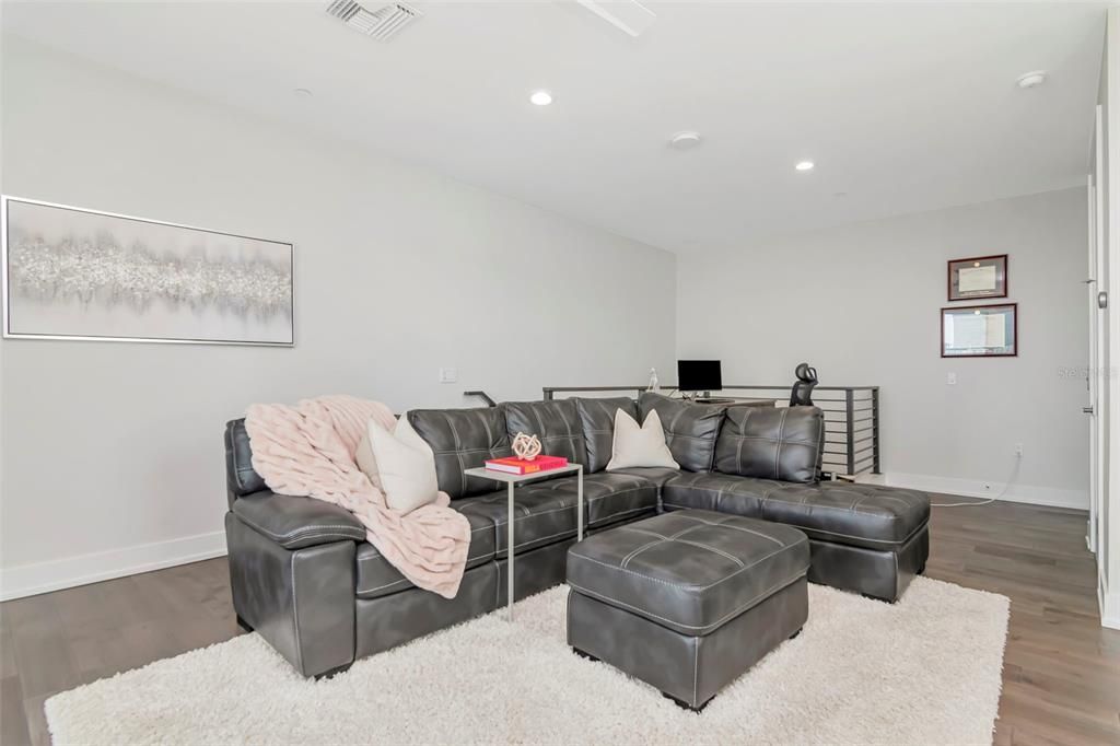 For Rent: $7,000 (3 beds, 3 baths, 2700 Square Feet)