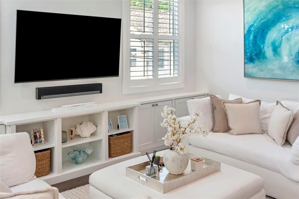 For Rent: $7,000 (3 beds, 3 baths, 2700 Square Feet)