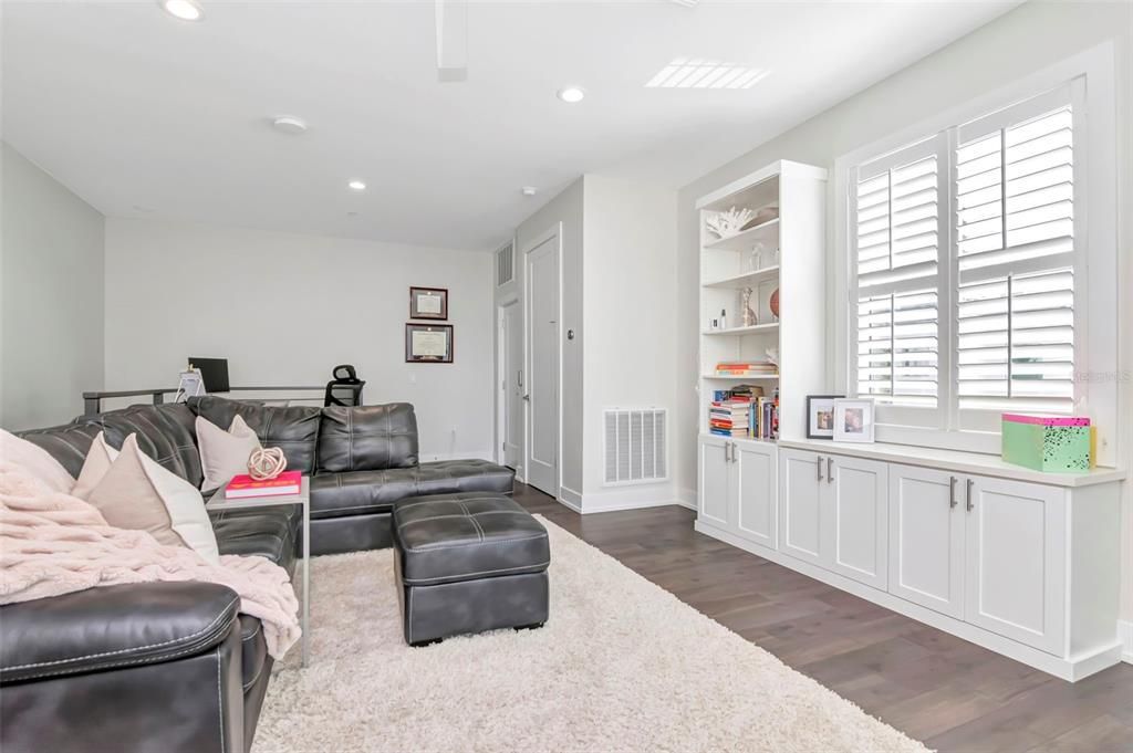 For Rent: $7,000 (3 beds, 3 baths, 2700 Square Feet)