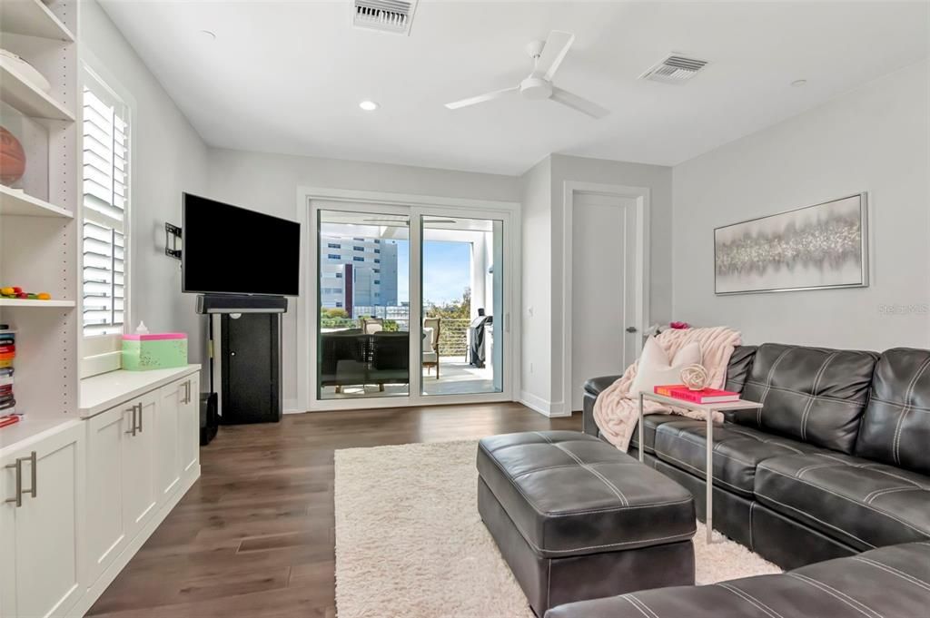 For Rent: $7,000 (3 beds, 3 baths, 2700 Square Feet)