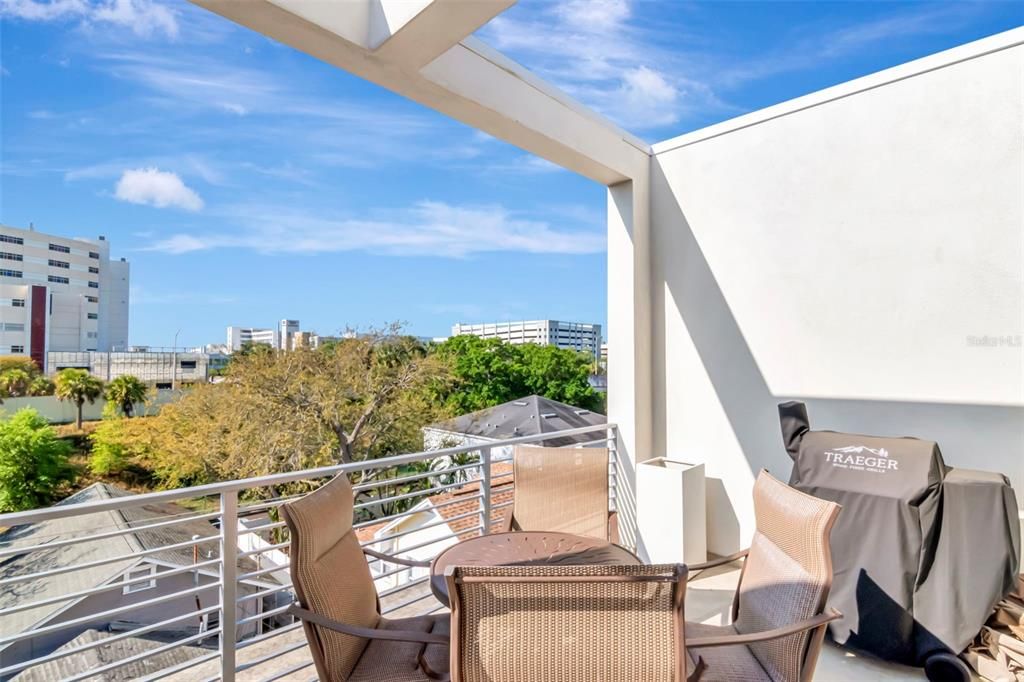 For Rent: $7,000 (3 beds, 3 baths, 2700 Square Feet)