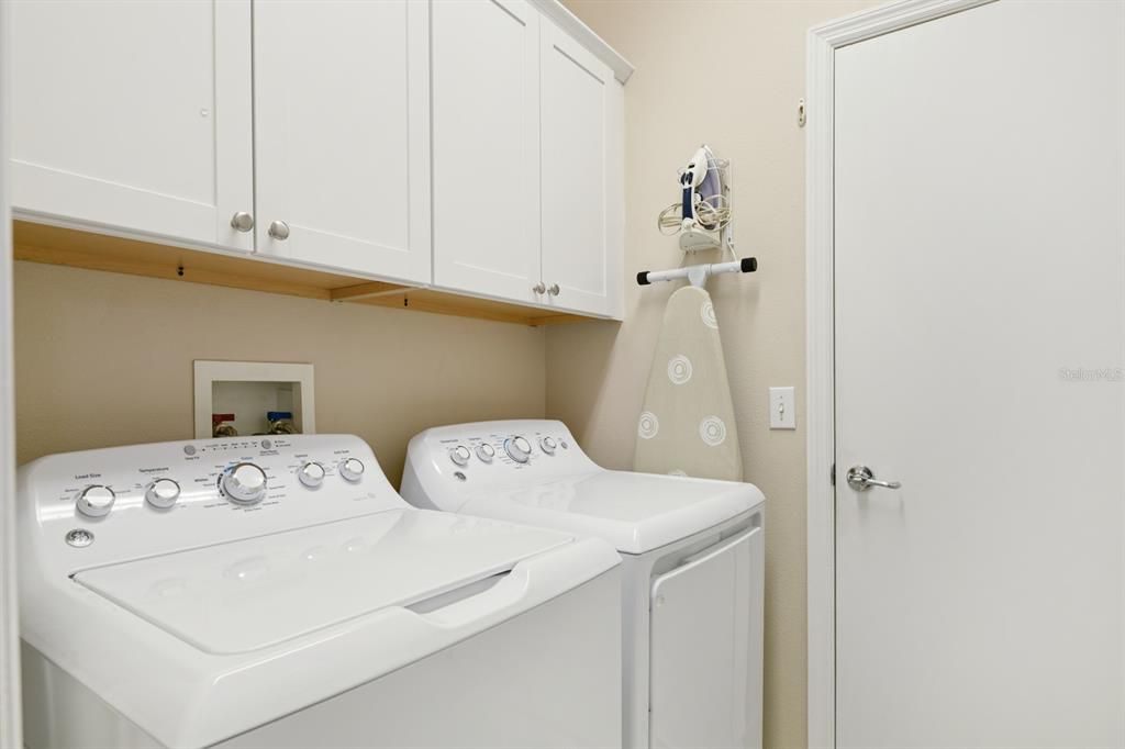 For Sale: $379,900 (2 beds, 2 baths, 1442 Square Feet)