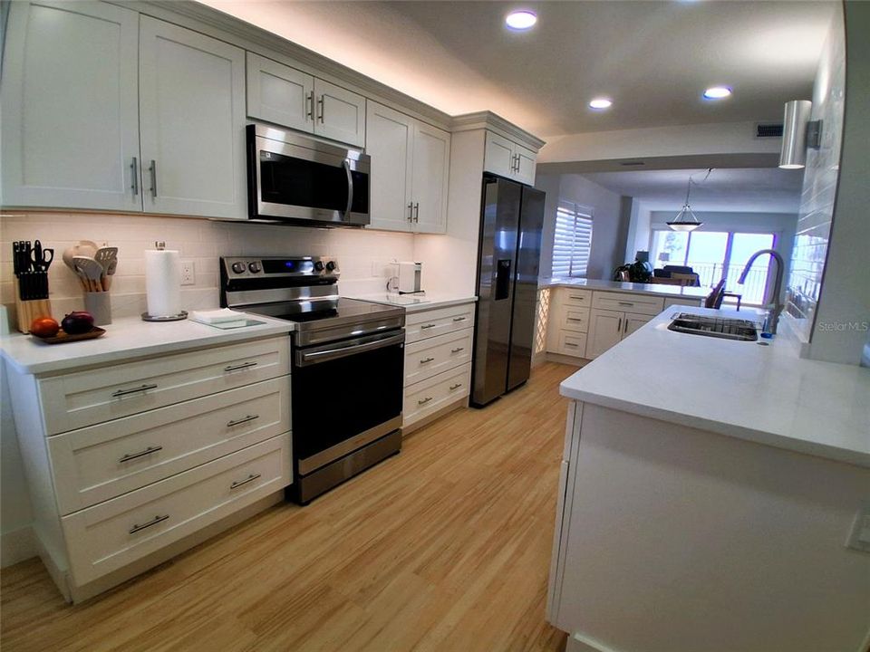 For Rent: $12,000 (2 beds, 2 baths, 1282 Square Feet)