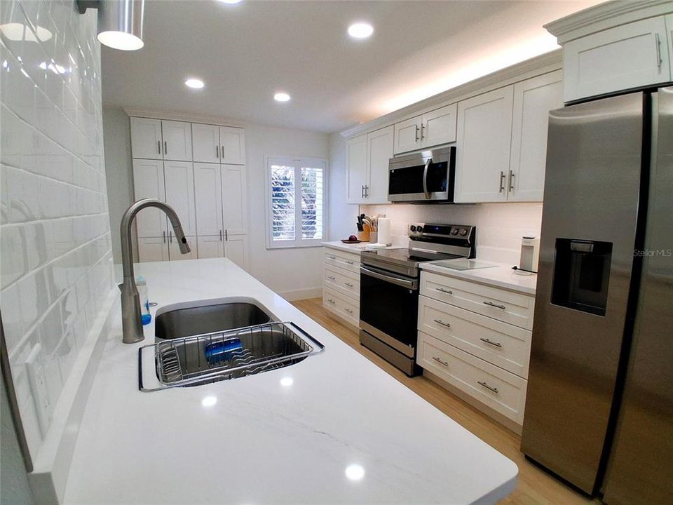 For Rent: $12,000 (2 beds, 2 baths, 1282 Square Feet)
