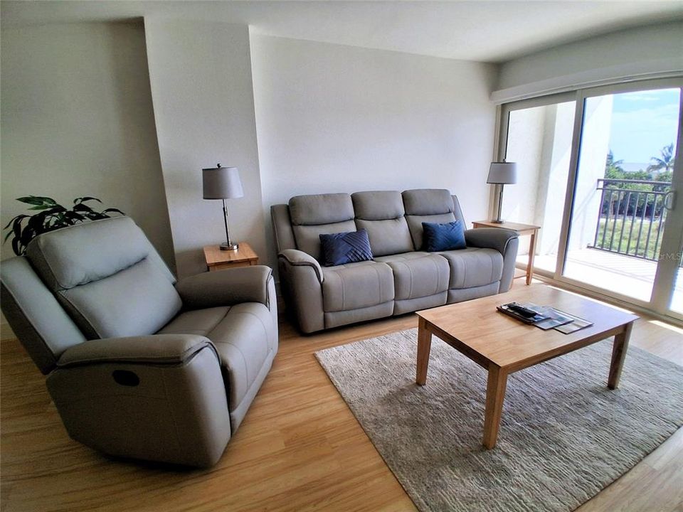 For Rent: $12,000 (2 beds, 2 baths, 1282 Square Feet)