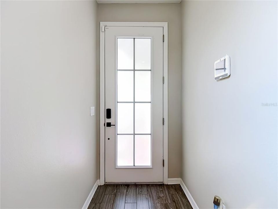 На продажу: $429,990 (4 спален, 2 ванн, 1616 Квадратных фут)