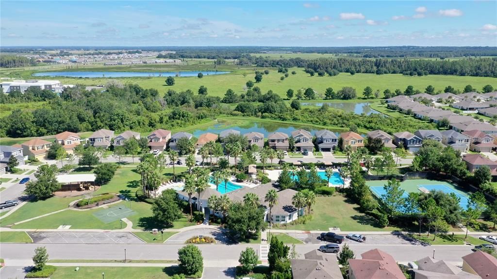 На продажу: $429,990 (4 спален, 2 ванн, 1616 Квадратных фут)