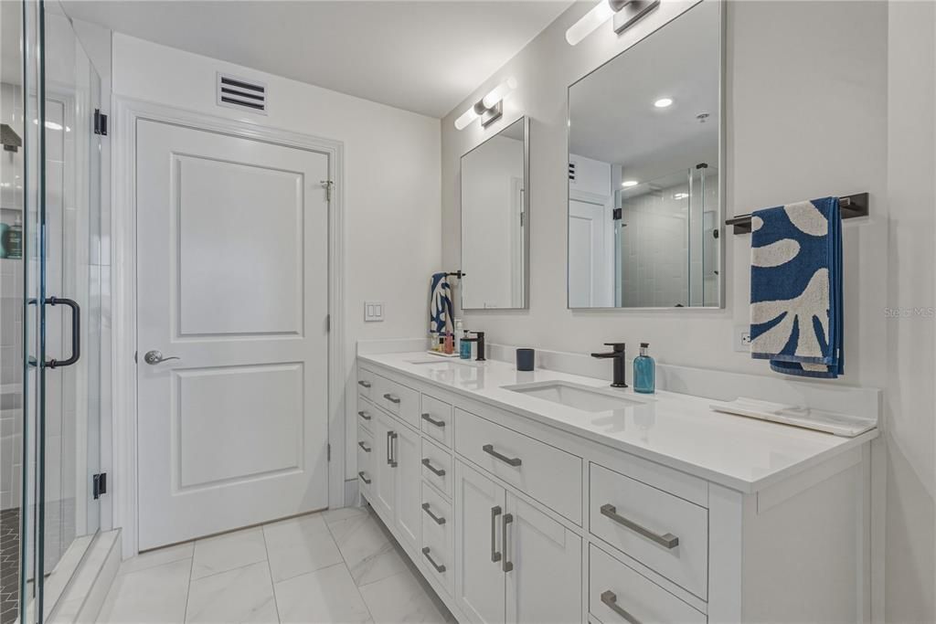 For Rent: $4,500 (2 beds, 2 baths, 1387 Square Feet)