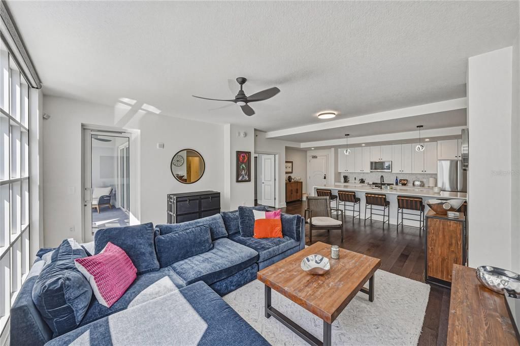 For Rent: $4,500 (2 beds, 2 baths, 1387 Square Feet)