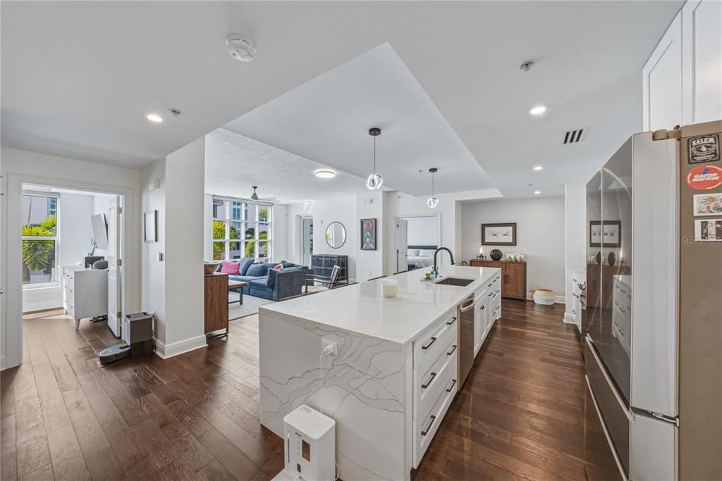 For Rent: $4,500 (2 beds, 2 baths, 1387 Square Feet)