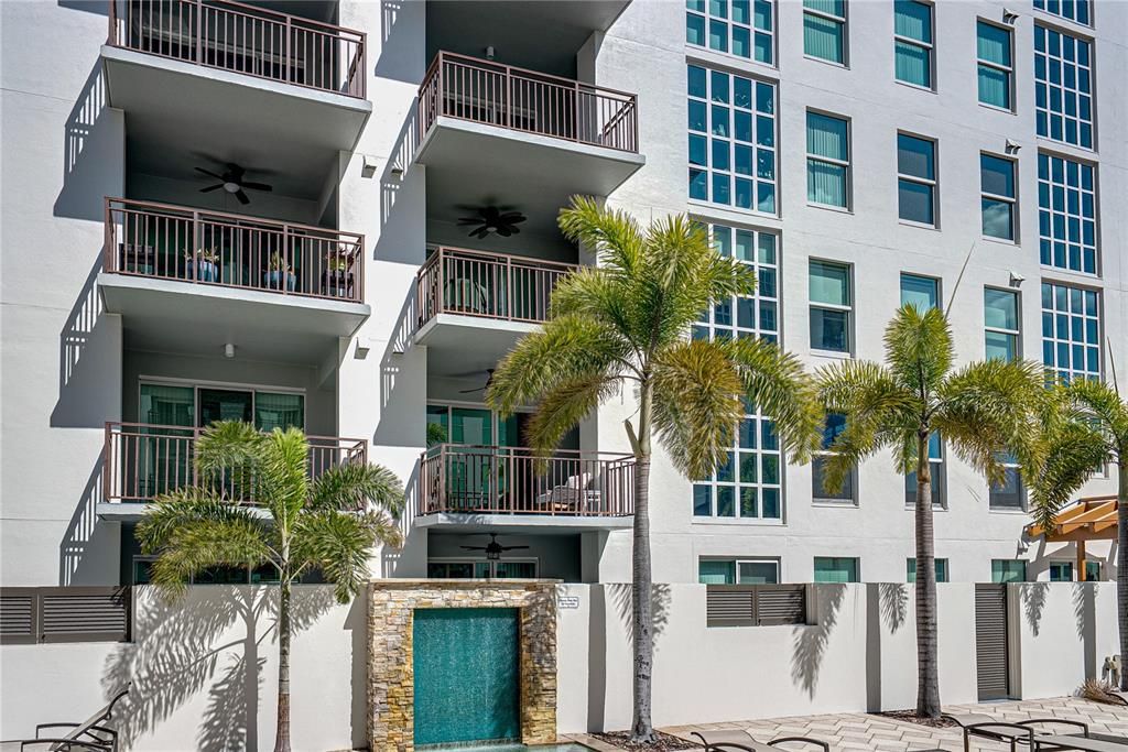 For Rent: $4,500 (2 beds, 2 baths, 1387 Square Feet)