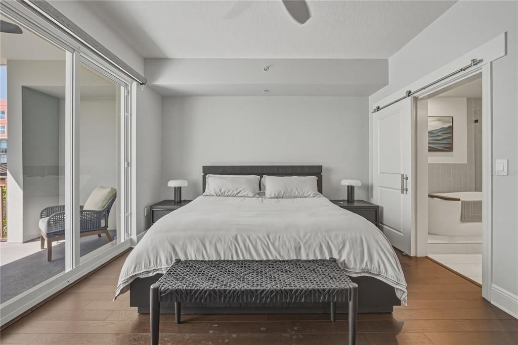 For Rent: $4,500 (2 beds, 2 baths, 1387 Square Feet)