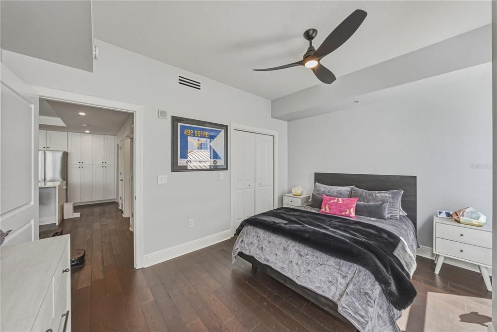 For Rent: $4,500 (2 beds, 2 baths, 1387 Square Feet)